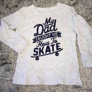 Oshkosh boy’s long sleeve gray navy print Tshirt size 4T